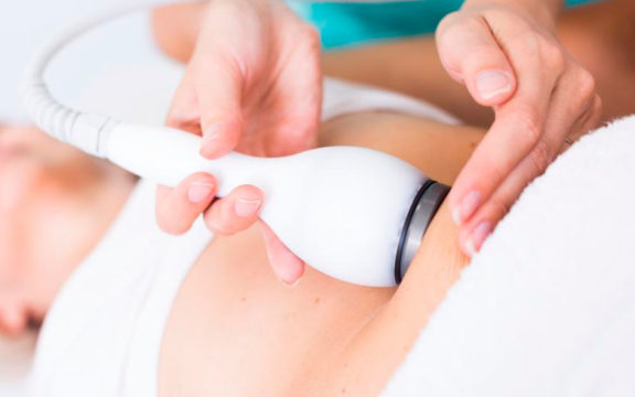 Laserlisi, la liposuzione celere